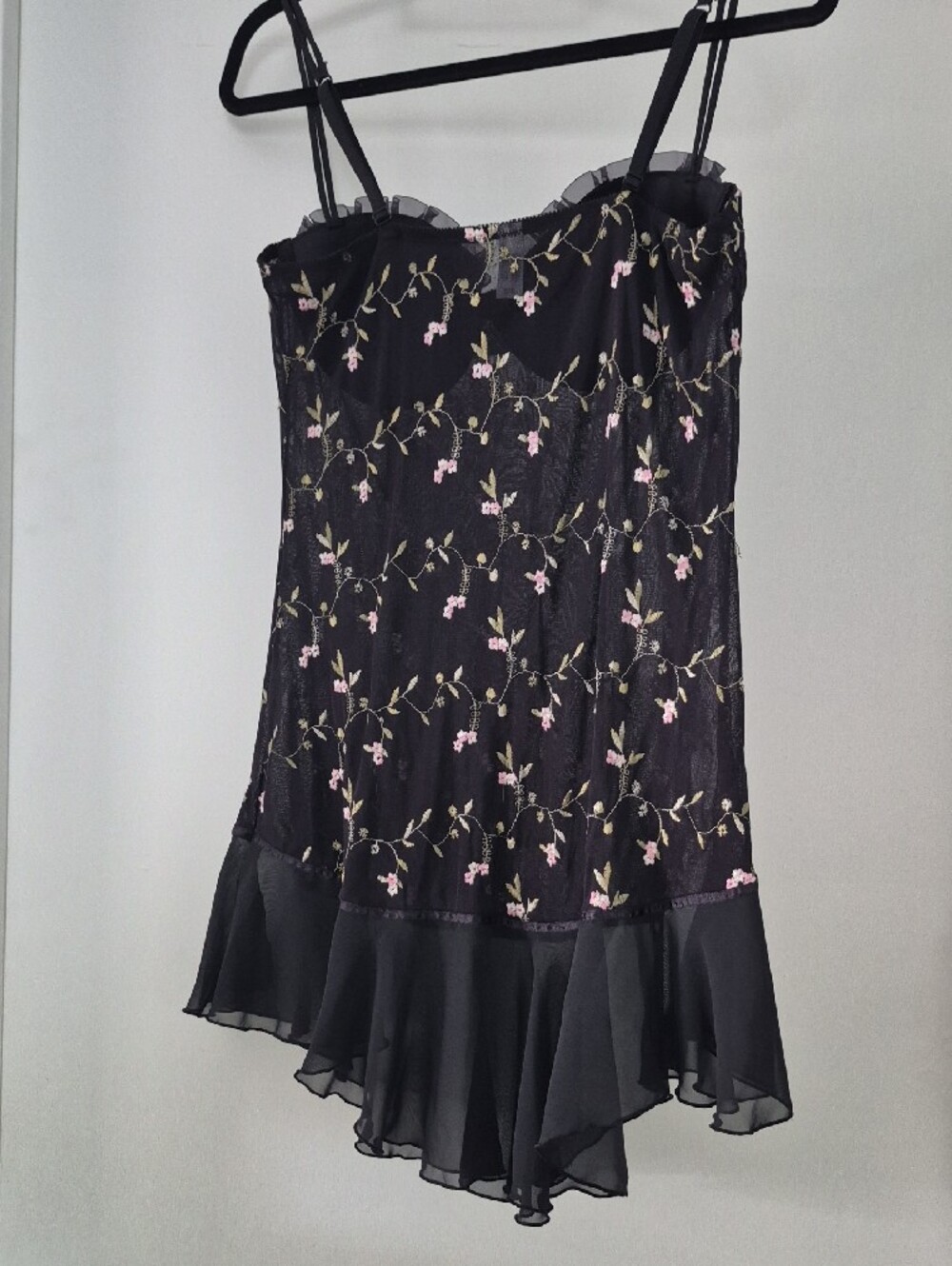 Hillard & Hanson Black Floral Embroidered Intimate Top with Pink and Cream Roses - Picture 2 of 5
